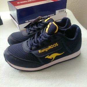 Nwt kangaroos tennis shoes